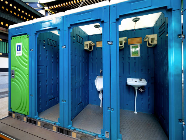 Best Portable restroom trailer rental  in Inverness Highlands North, FL